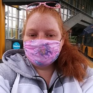 Meet your Posher, Corinne